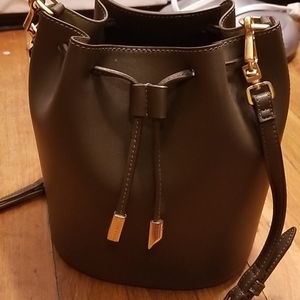 Olive green bucket bag with drawstrings